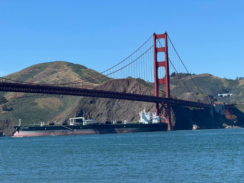 首次看到费资2.17亿美元、费时7年建成的旧金山金门大桥防自杀网
