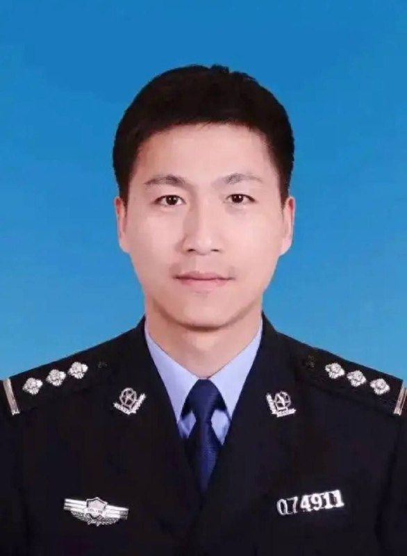 反二社区大抓捕 反二社区是一个活跃在中国互联网上影响人数超百万人的亚文化团体，团体内的网络青年们通过对日本动漫文化的共同爱好而聚集在一起
