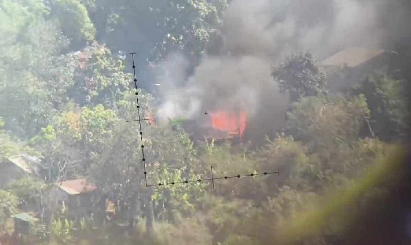 1.泰國陸軍總司令杜昂帕帕(Chaiphruek Duangprapat)將軍在泰柬邊境衝突進入第二天後發表演說稱