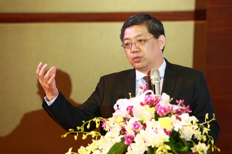 1. 港交所前董事总经理、首席中国经济学家巴曙松早于周亮之前就被中纪委带走，港媒披露巴曙松目前处于失联状态，至于为何失联则语焉不详