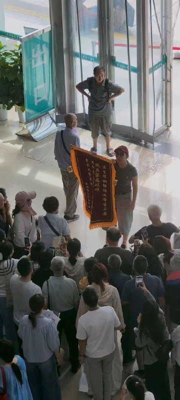 所谓伊人 在水一方