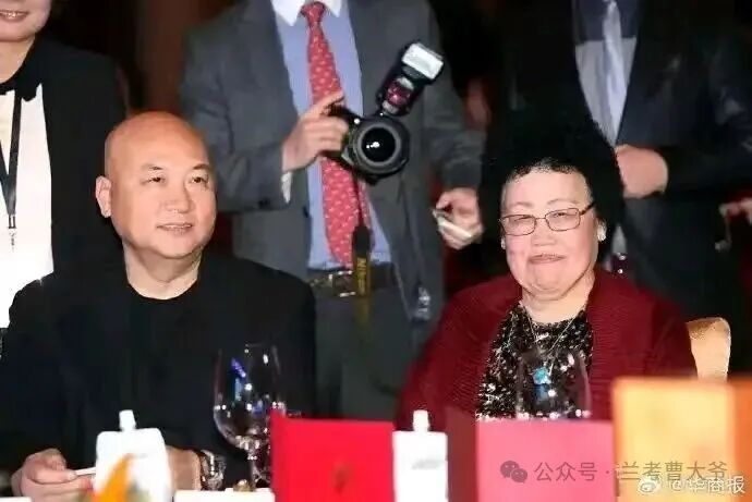 4月8日，河南作家曹天评陈丽华