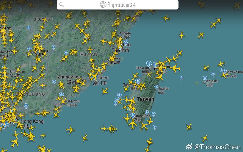 1.台媒报道中国预警机和战机等被台方检测锁定,这个消息大概率也是真的,很多爱国者说这些图是p的也不太有意思,就像台湾有人否定中方无人机拍到101大厦一样回归事实,回归真相…… 2.台湾网友对监控中国军机的反应和评论 3.实弹演习开始，海峡内空域已经清空，但船只依然有很多1.台媒报道中国预警机和战机等被台方检测锁定,这个消息大概率也是真的,很多爱国者说这些图是p的也不太有意思,就像台湾有人否定中方无人机拍到101大厦一样回归事实,回归真相…… 2.台湾网友对监控中国军机的反应和评论 3.实弹演习开始，海峡内空域已经清空，但船只依然有很多