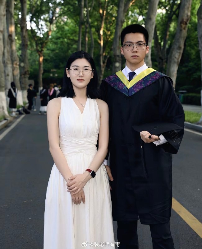 1.疑似李雷阳的家属在小红书发帖称，有话要讲，发不出去，被平台屏蔽了