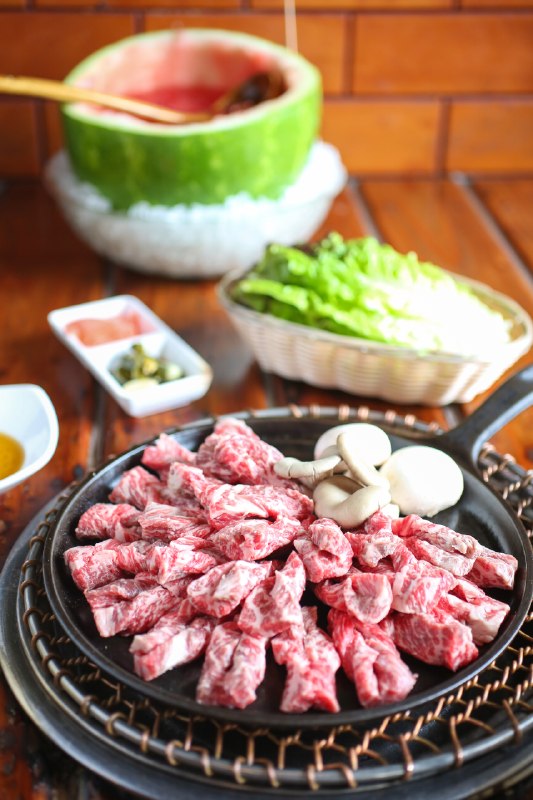 承诺假一赔万 大陆百万网红卖“牛肉卷”翻车