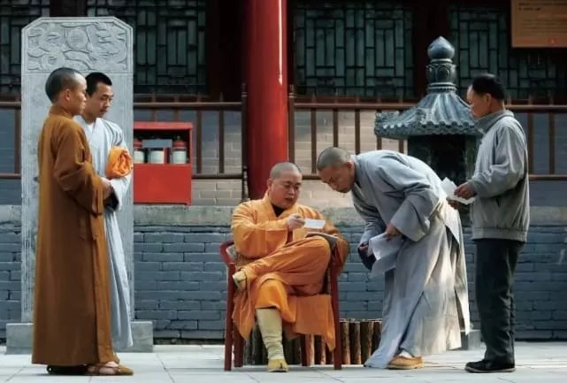 释永信获刑24年 中国佛协批“咎由自取”引热议