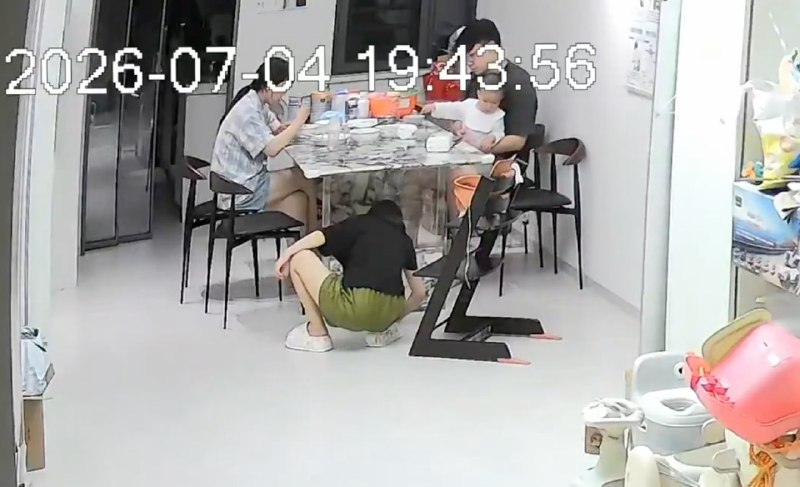 1.刚发现 gate 的阴阳贴删了，170万U不论在哪都是大 VIP 吧？逼得人家推特维权，结果你们还阴阳怪气最新进展来了，两个事情1️⃣据gate内部人士爆料，这不是第一起被盗，大概率内部人员配合黑客2️⃣gate 咬定就是用户自己人脸识别，结果用户晒出了该时间点的监控视频🤣Gate声称2026-07-04 19