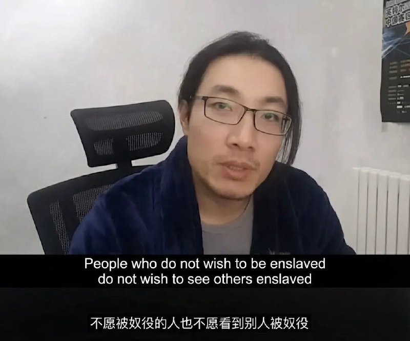 1. 【拍新疆影像后赴美被拘，关恒面临遣返争议】38岁中国男子关恒据称因“收集并发布有关新疆再教育营的影像和证据”逃离中国