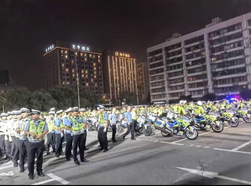 1.因外卖员电动车撞倒湖南省省委副书记，长沙市于9月17日展开电动车安全整治查处运动据称运动式整治的直接原因，是9月15日湖南省省委副书记当天休假晚上外出散步时被一外卖员驾驶电动自行车撞倒