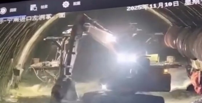 内蒙古一在建隧道塌方 至少4死6伤