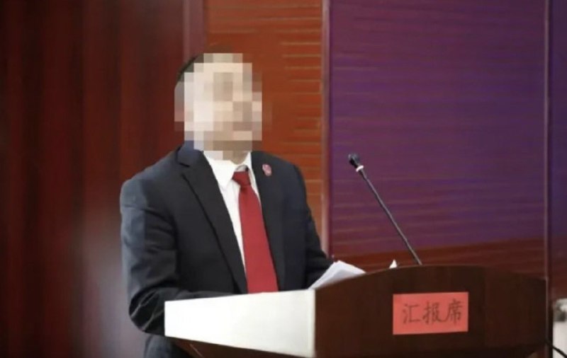 1. 山西吕梁中院一法官在办公室猥亵案件当事人……挺有想象力的，在办公室，猥亵案件当事人2. 近日，山西吕梁