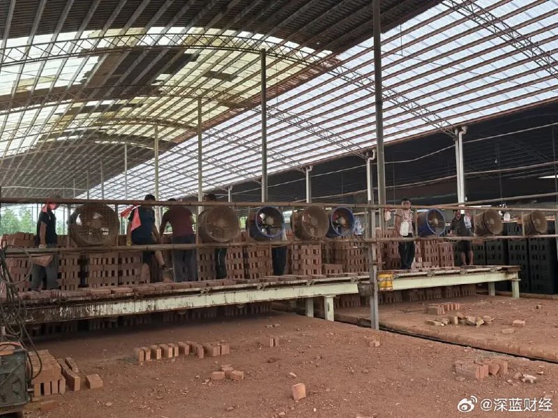 上官正义不到四个月举报了27家黑砖厂……没想到现在还有这么多黑砖厂😮via 深蓝财经的微博上官正义不到四个月举报了27家黑砖厂……没想到现在还有这么多黑砖厂😮via 深蓝财经的微博