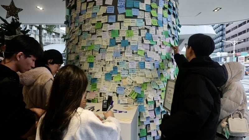 台北随机袭击案 悼念墙现恐吓纸条