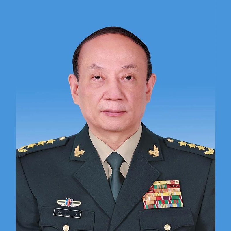 1.习近平硬是把一场五中全会开成了张升民的庆功大会！恭喜张上将增选为二十届中央政治局委员，他将参加每月的政治局会议，直接参与并掌握党和国家的最高核心决策