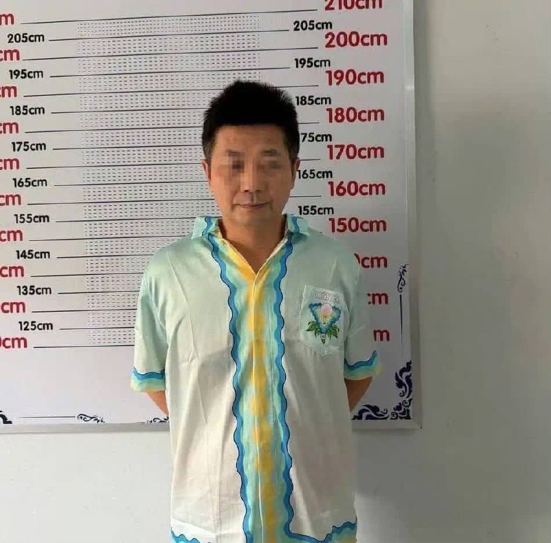 1.【央视曾报道的柬埔寨“侨领”被捕】今年6月，涉嫌电信诈骗、人口贩运、非法拘禁、跨境洗钱、暴力犯罪的刘忍被捕