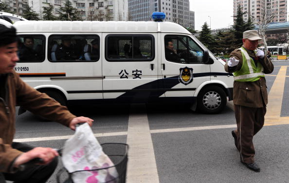 举报老师性骚扰被驳回 四川女生状告公安机关