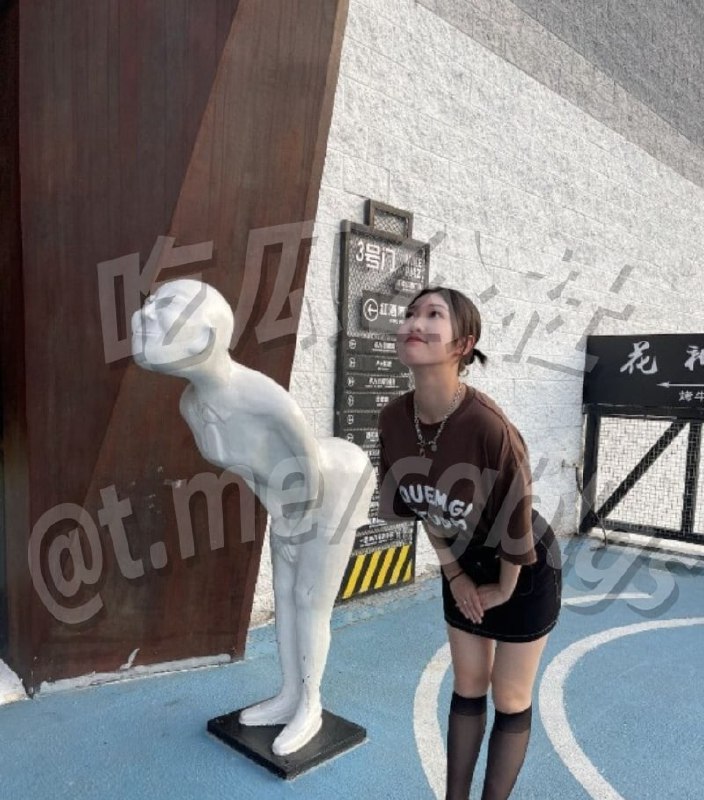 #吃瓜 #飞牛fnOS #飞牛 #黑客飞牛fnOS这回真炸了锅，网友直接喊龙级0day灾难