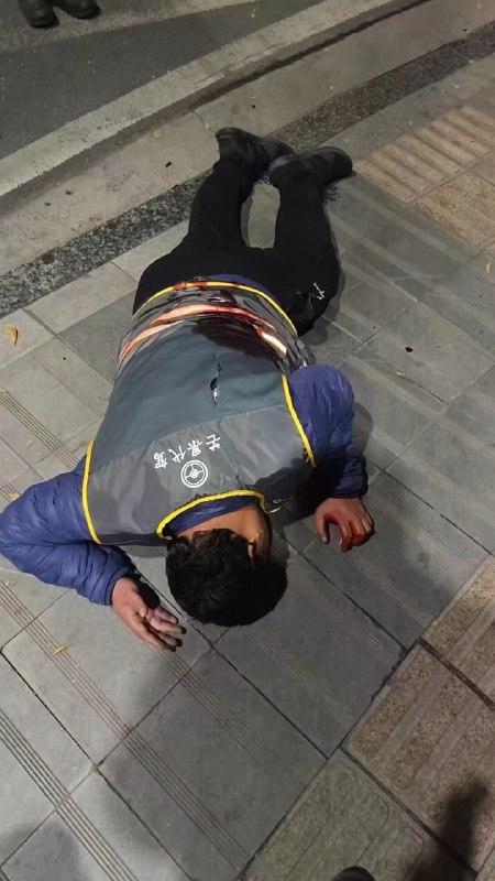 疯子越来越多疯子越来越多