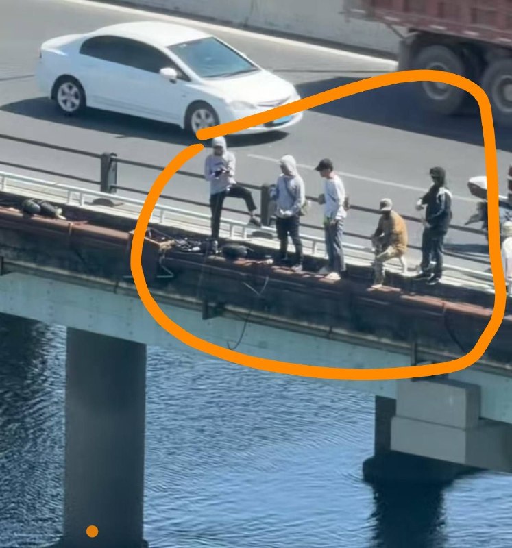 汕头澄海区 三桥 网传掉下去十几人😱汕头澄海区 三桥 网传掉下去十几人😱