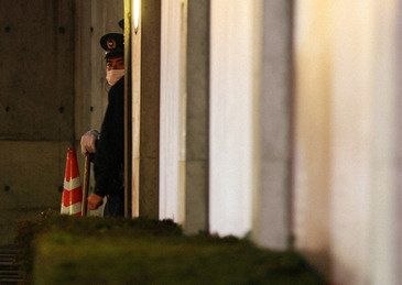 #擅闯中使馆的日本少尉称带刀为自杀#【擅闯中国使馆的日本陆自少尉已被逮捕