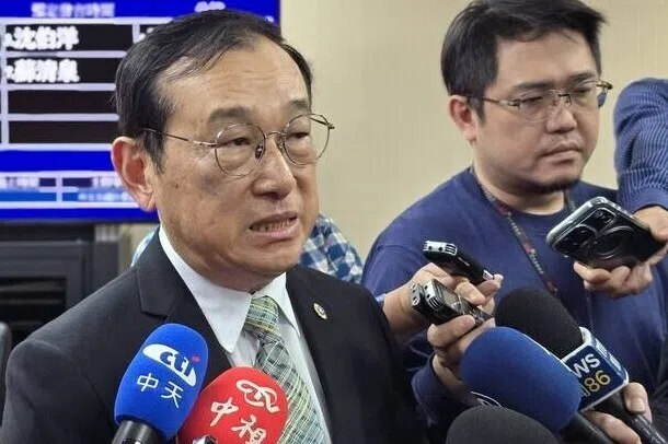 ⁠ 台官员