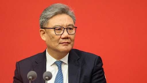 中国呼吁德国敦促荷兰撤销对安世半导体的接管决定中国商务部长王文涛周二（11月11日）在与德国经济事务与能源部长凯瑟琳娜·赖歇（Katherina Reiche）通话时表示，希望德国出面敦促荷兰政府撤销对中国控股的半导体制造商安世半导体的接管决定