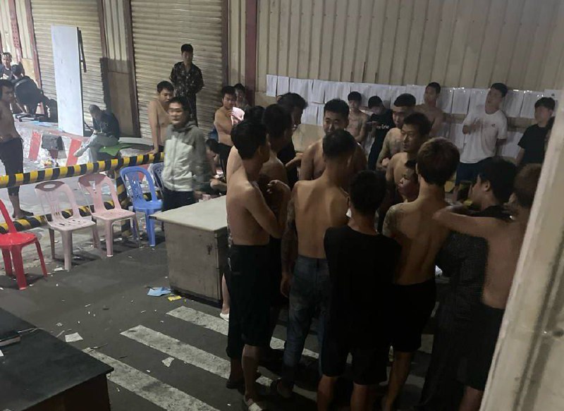 1. 逃离电诈窝点引发滞留危机，大量外籍人士困在街头自本月初起，大量外籍人员从柬埔寨各地电诈园区逃离，因缺乏护照、资金及回国渠道，滞留在西港、贡布、暹粒、金边等地，引发国际社会高度关注